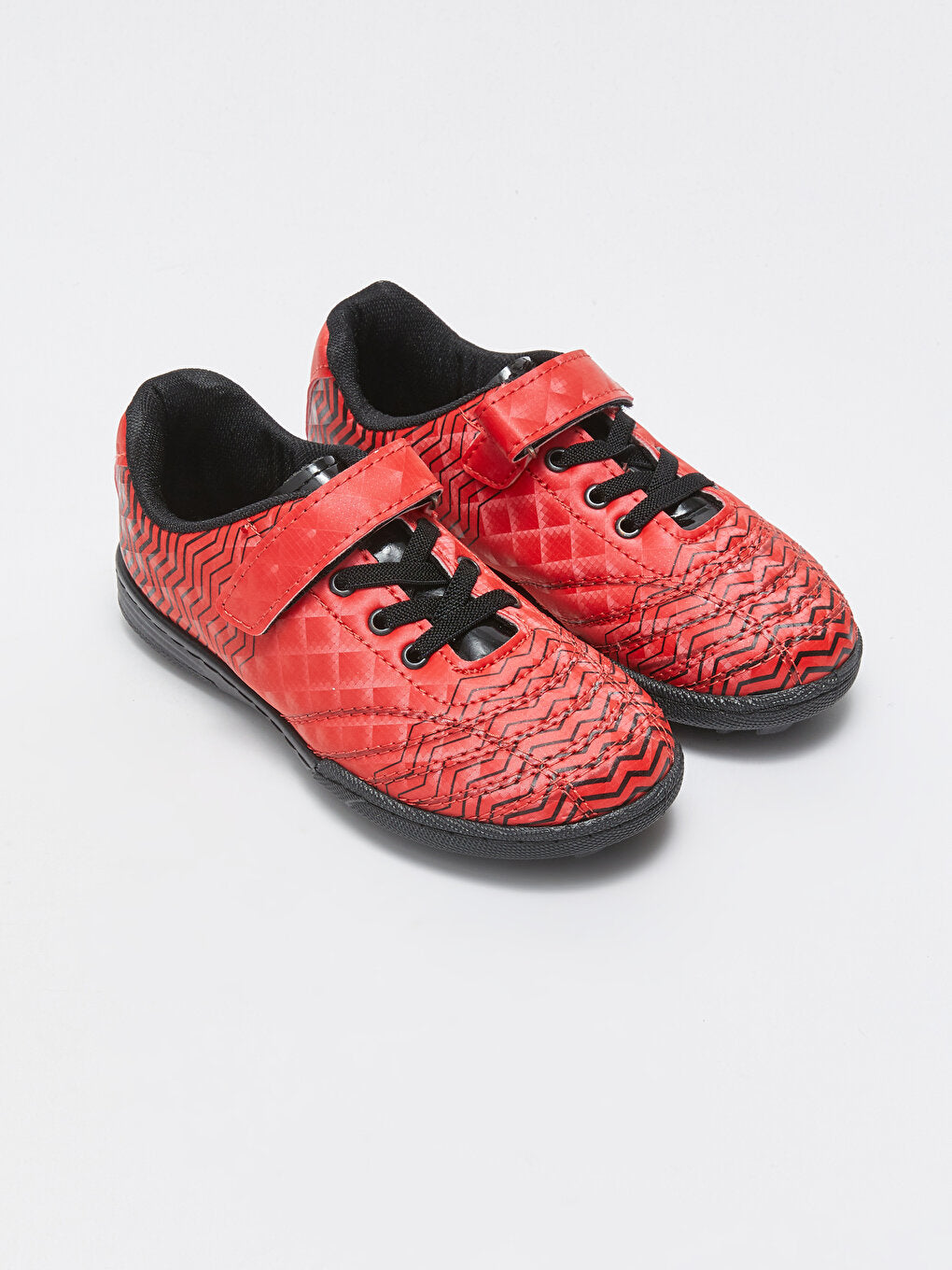 Velcro Boys' Astroturf Field Shoes