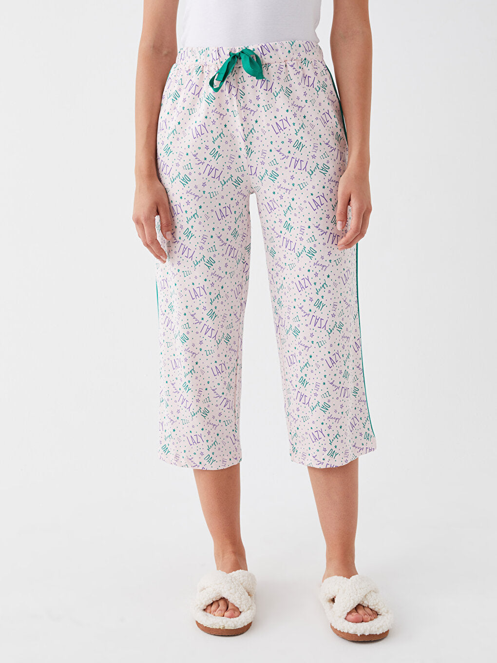 Patterned Women's Capri Pajama Bottoms with Elastic Waist