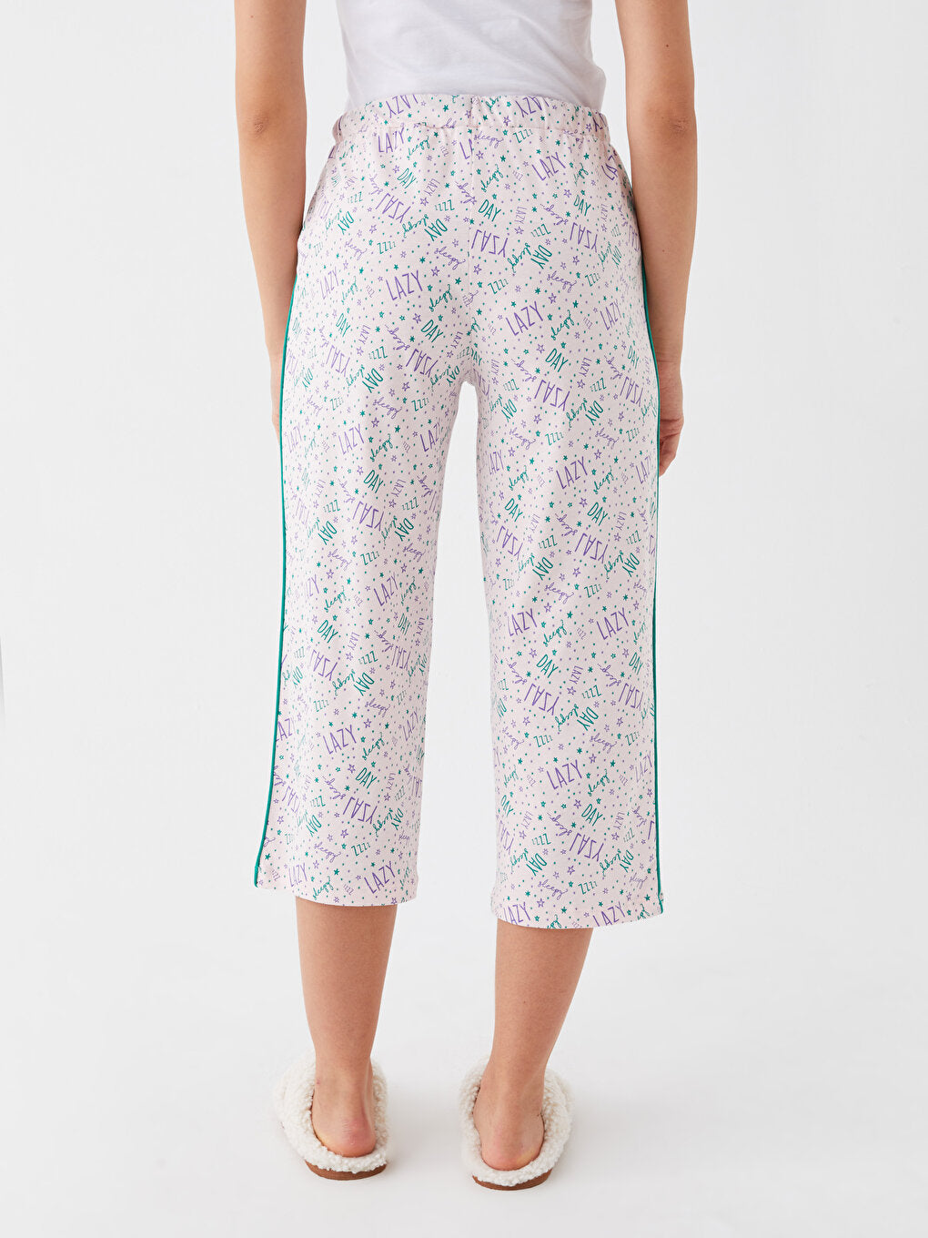 Patterned Women's Capri Pajama Bottoms with Elastic Waist