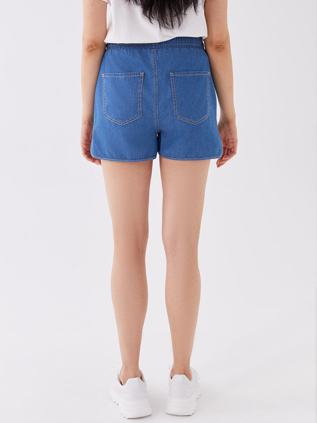 Women's Elastic Waist Straight Jean Shorts