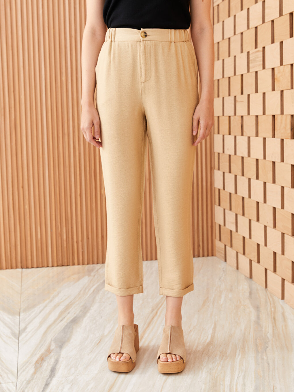 Women's Carrot Cut Straight Trousers