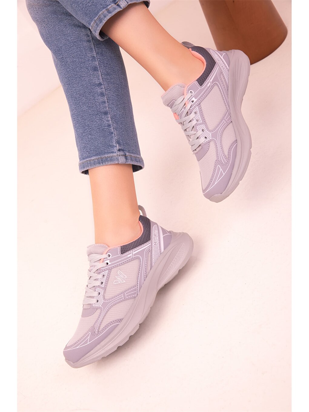 Lace-up Women's Active Sneakers