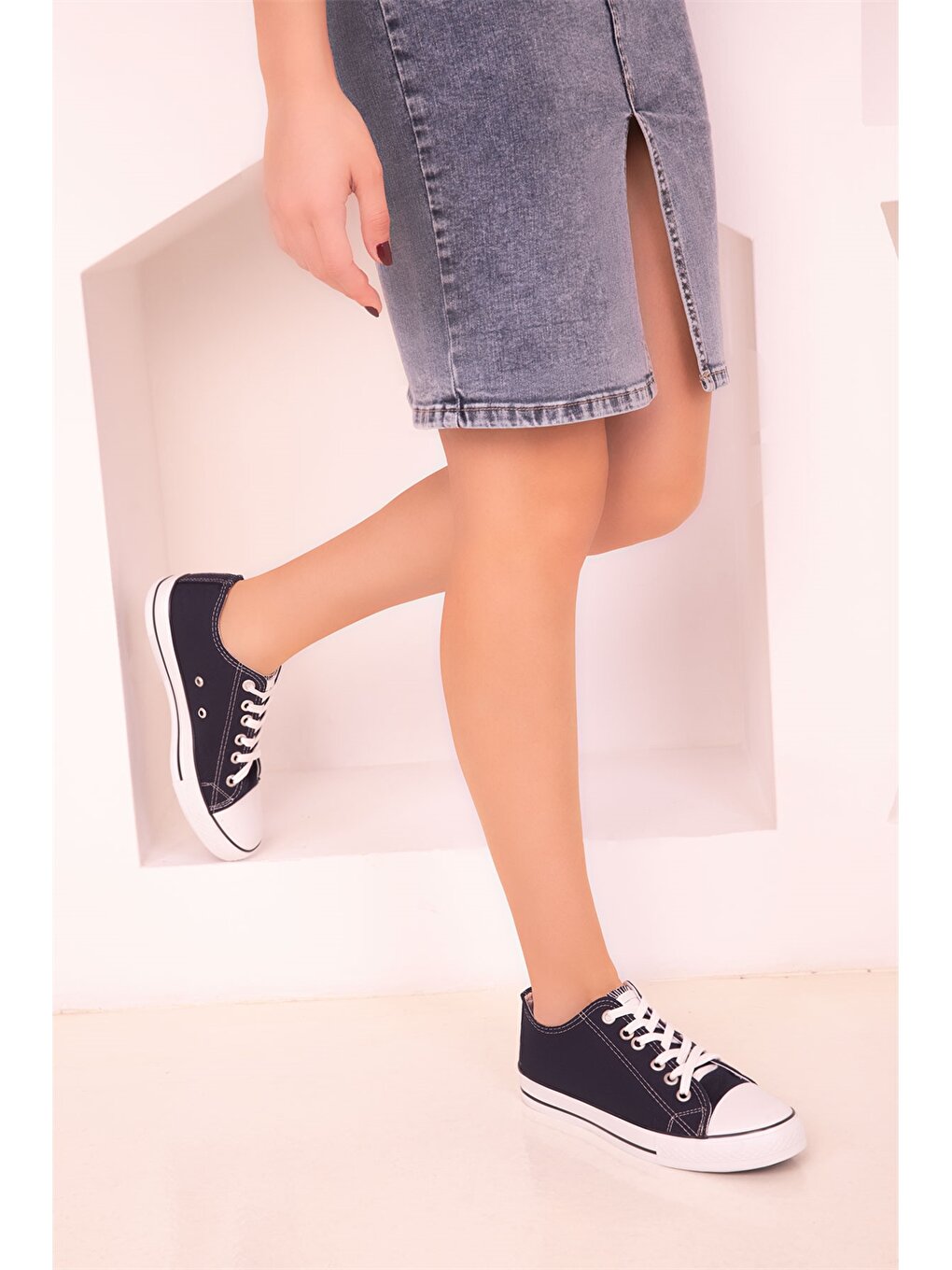 Lace-up Women's Sneakers