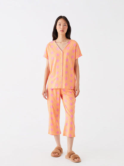 V-Neck Printed Short Sleeve Women's Capri Pajama Set