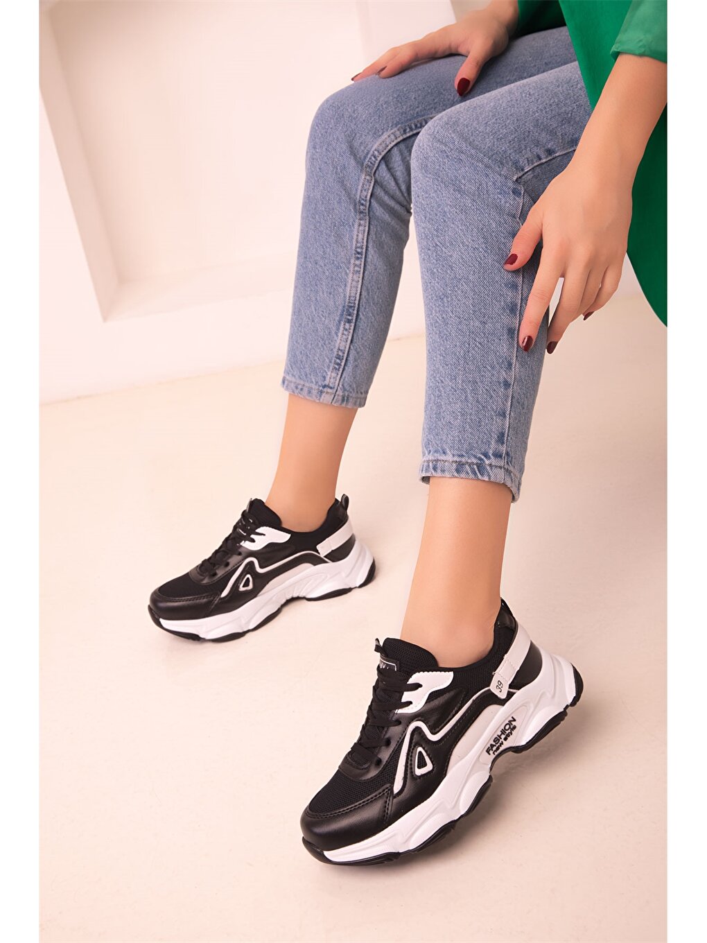 Leather Look Lace-up Women's Sneakers