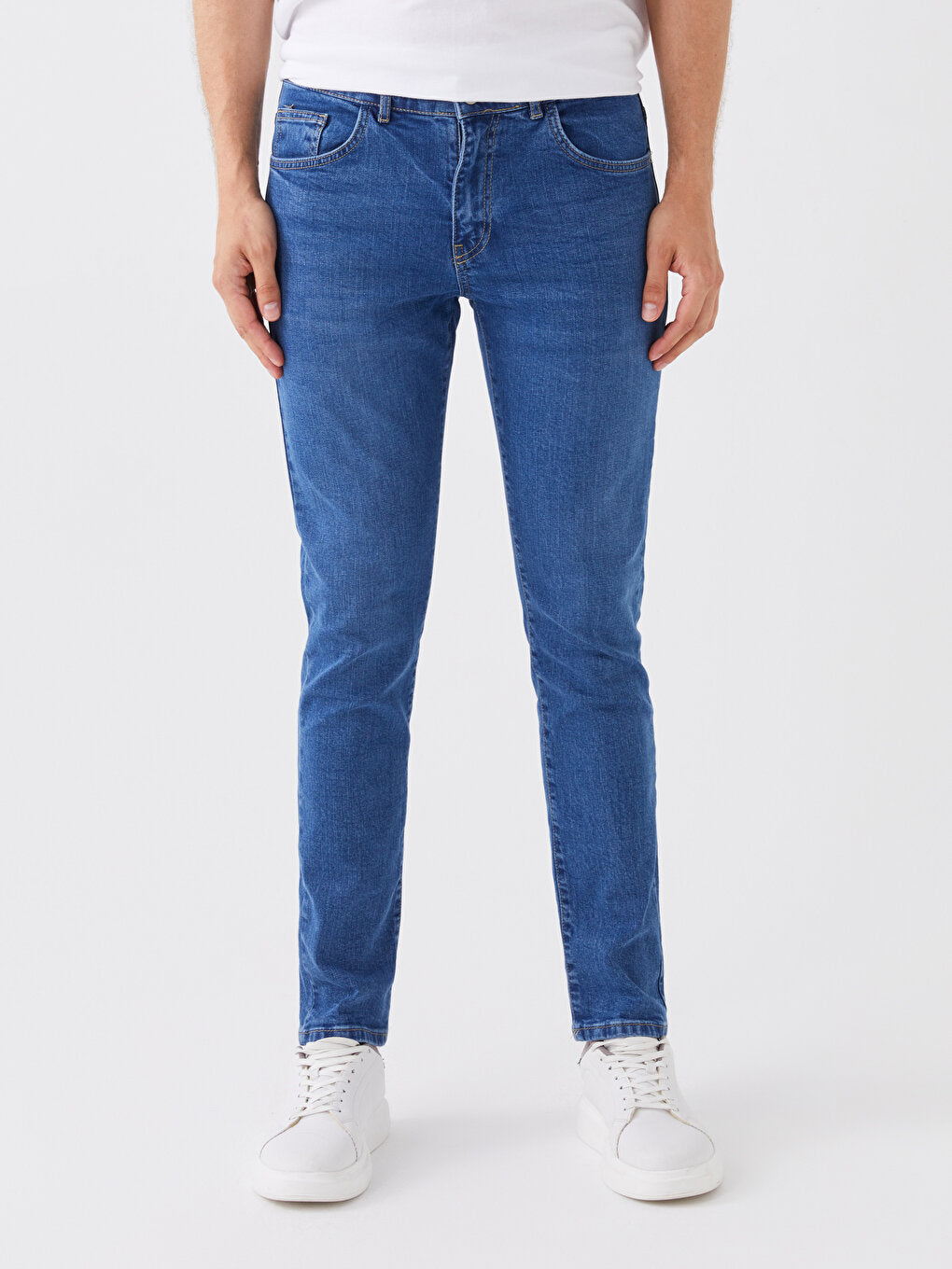 750 Slim Fit Men's Jean Trousers