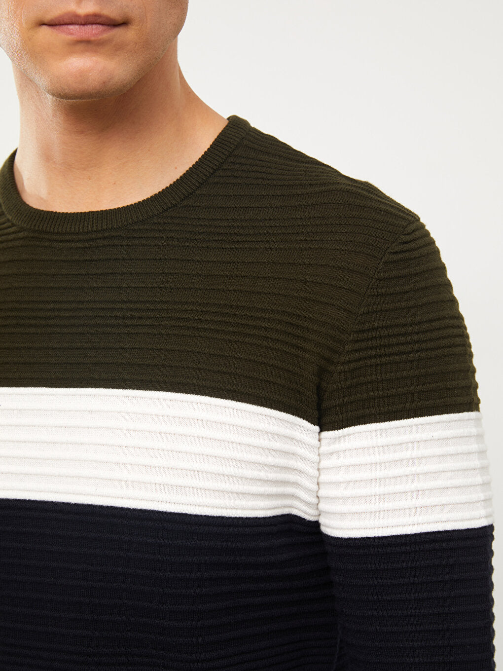 Crew Neck Long Sleeve Color Block Men's Knitwear Sweater