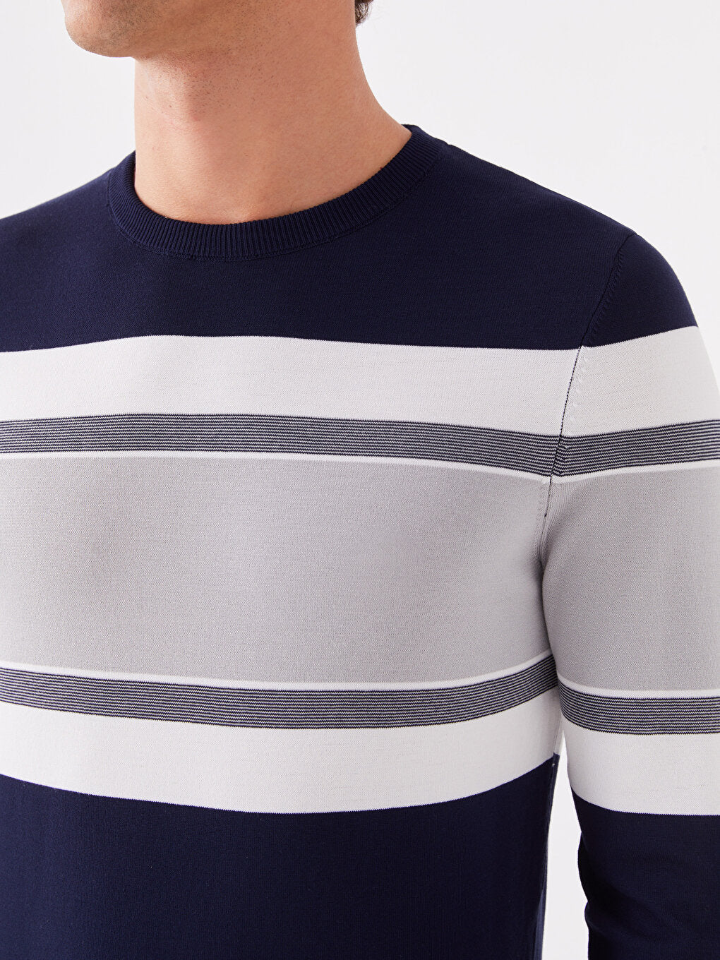 Crew Neck Long Sleeve Color Block Men's Knitwear Sweater