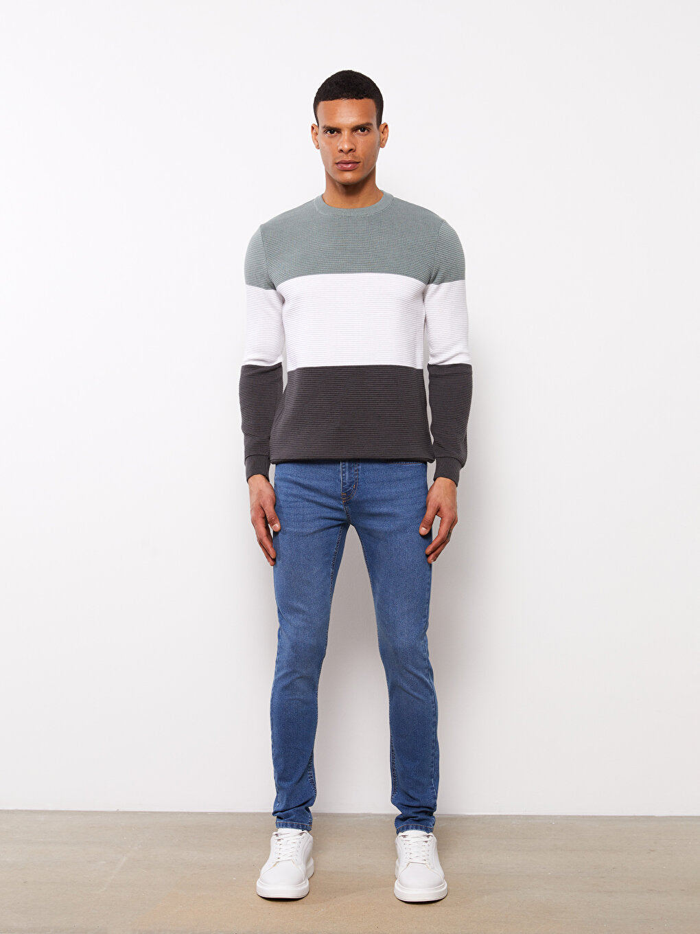 Crew Neck Long Sleeve Color Block Men's Knitwear Sweater