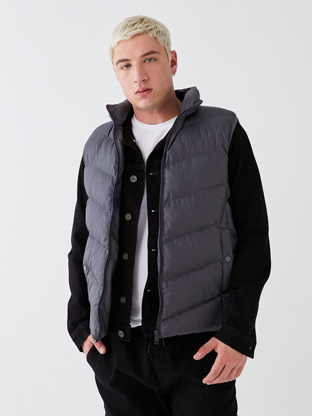 Standard Mold Stand Collar Men's Puffer Vest