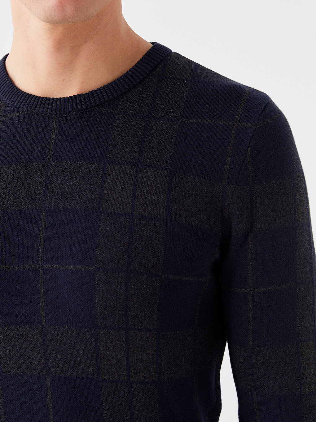 Crew Neck Long Sleeve Plaid Men's Knitwear Sweater