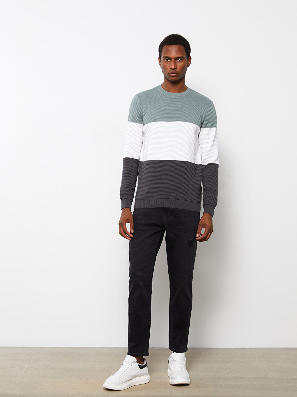 Crew Neck Long Sleeve Color Block Men's Knitwear Sweater