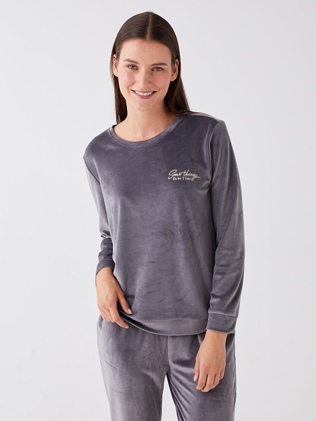 Crew Neck Embroidered Long Sleeve Velvet Women's Pajama Set