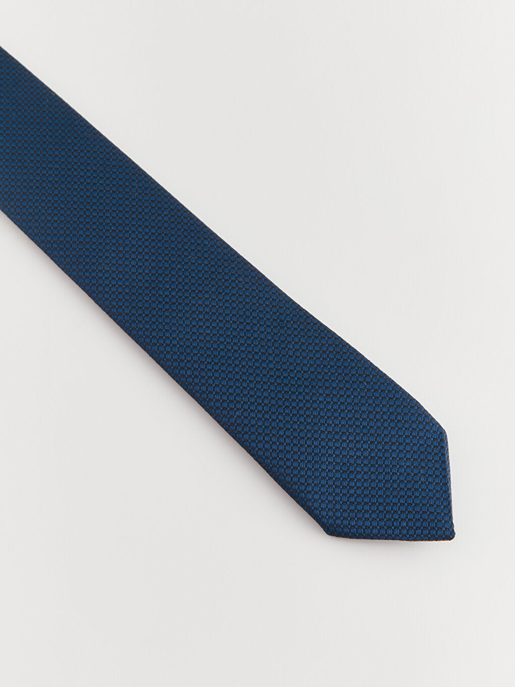 Patterned Thin Men's Tie