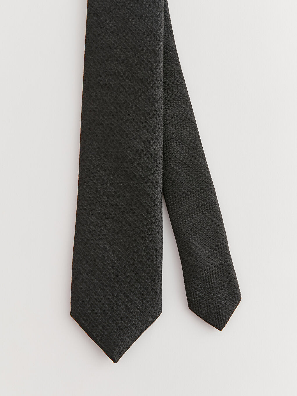 Patterned Thin Men's Tie