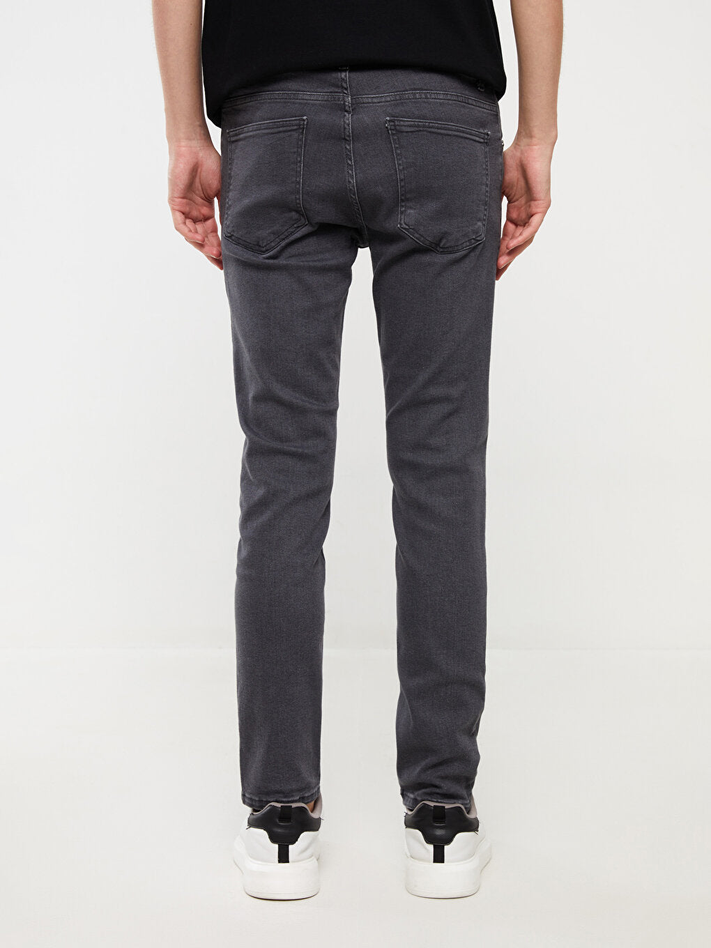 750 Slim Fit Men's Jean Trousers