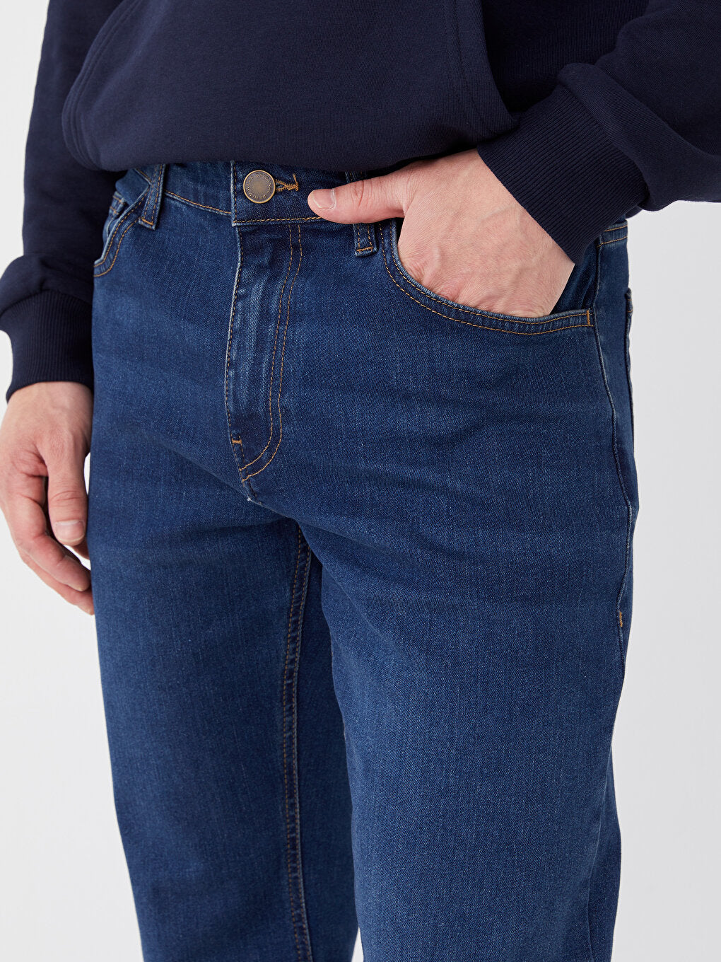 790 Comfortable Fit Men's Jean Trousers