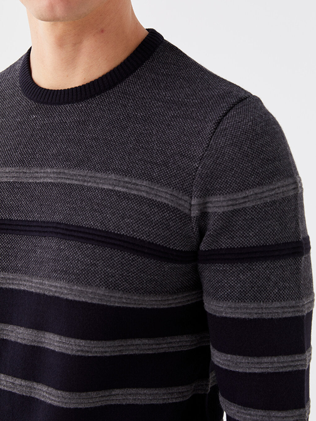 Crew Neck Long Sleeve Striped Men's Knitwear Sweater