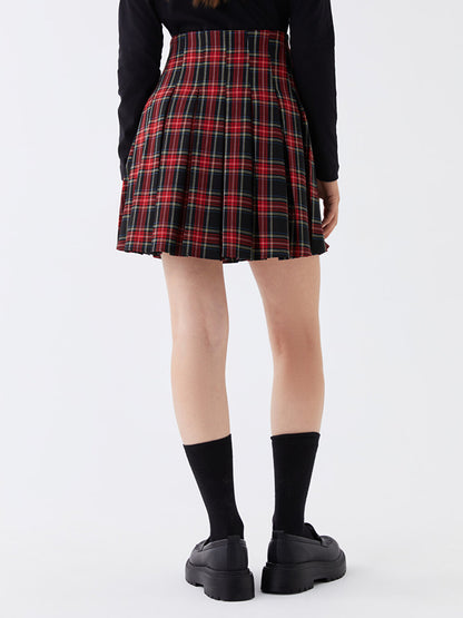 Standard Fit Plaid Women's Pleated Skirt