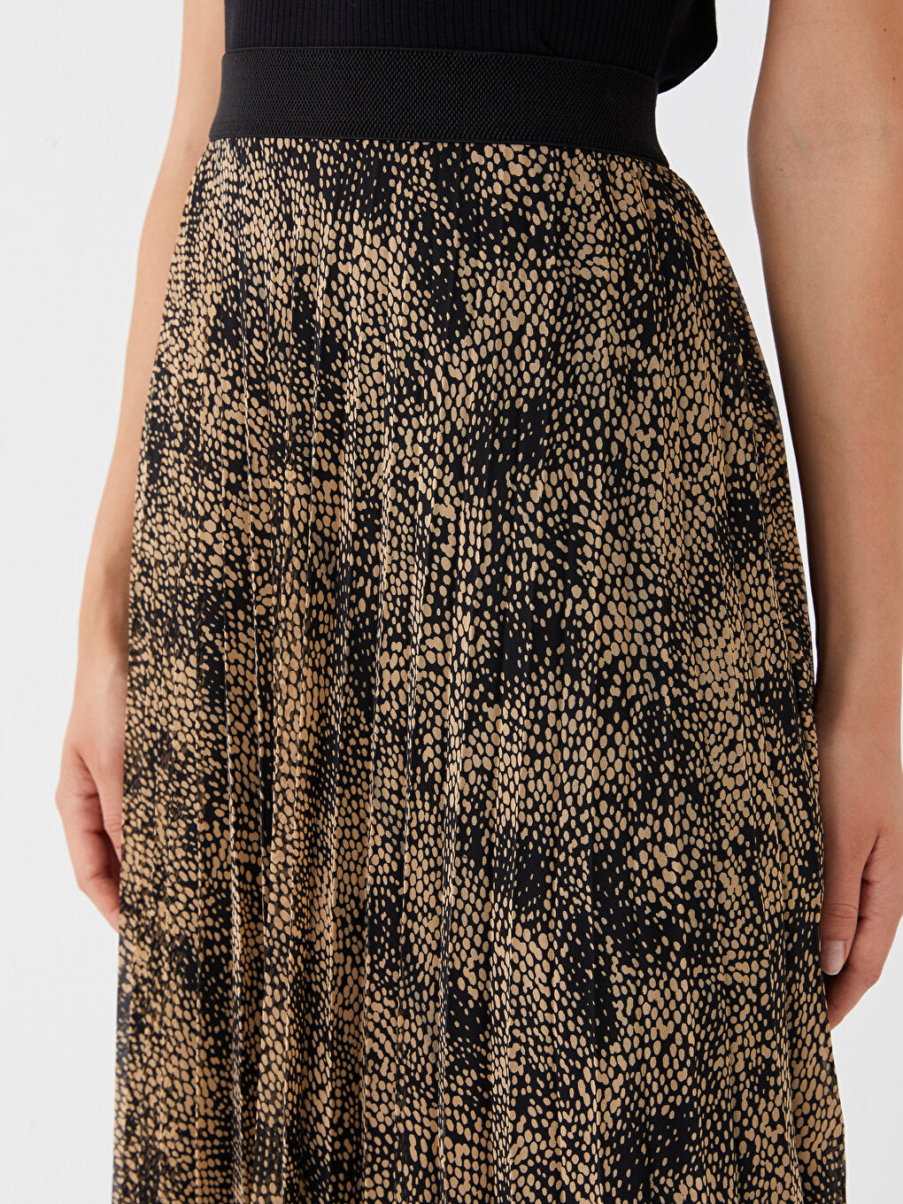 Patterned Women's Skirt with Elastic Waist