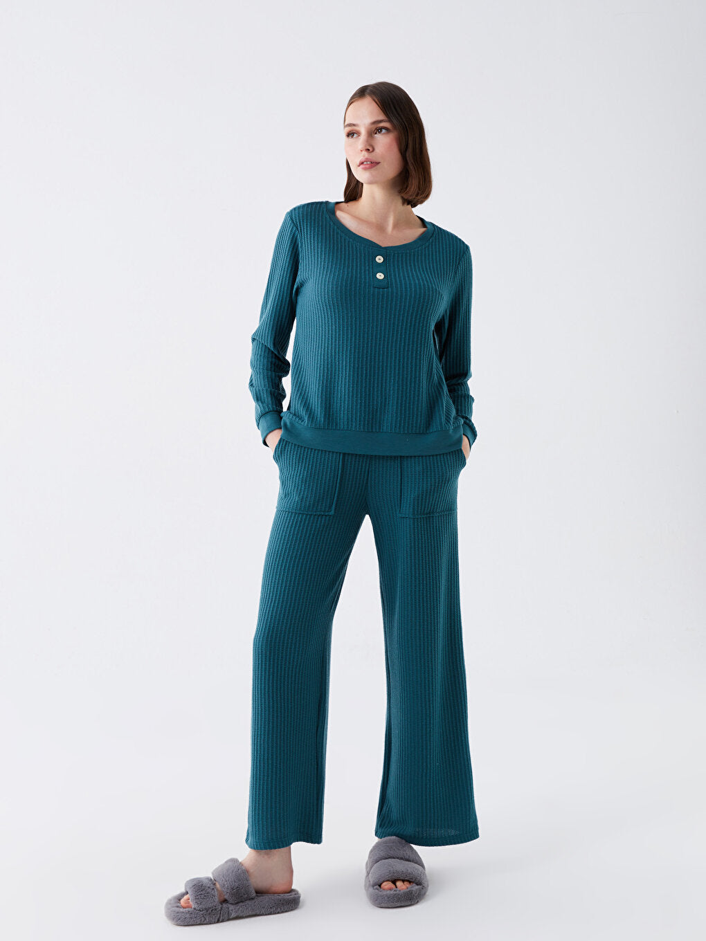 Crew Neck, Patterned Long Sleeve Women's Pajama Set