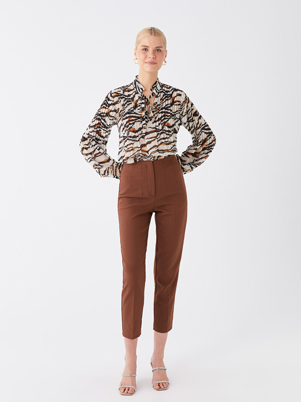 High Waist Carrot Cut Women's Trousers