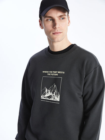 Crew Neck Long Sleeve Printed Men's Sweatshirt