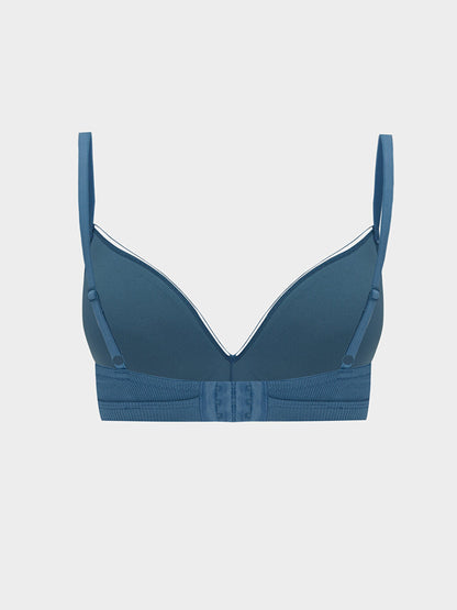 Non-wired, unpadded plain bra