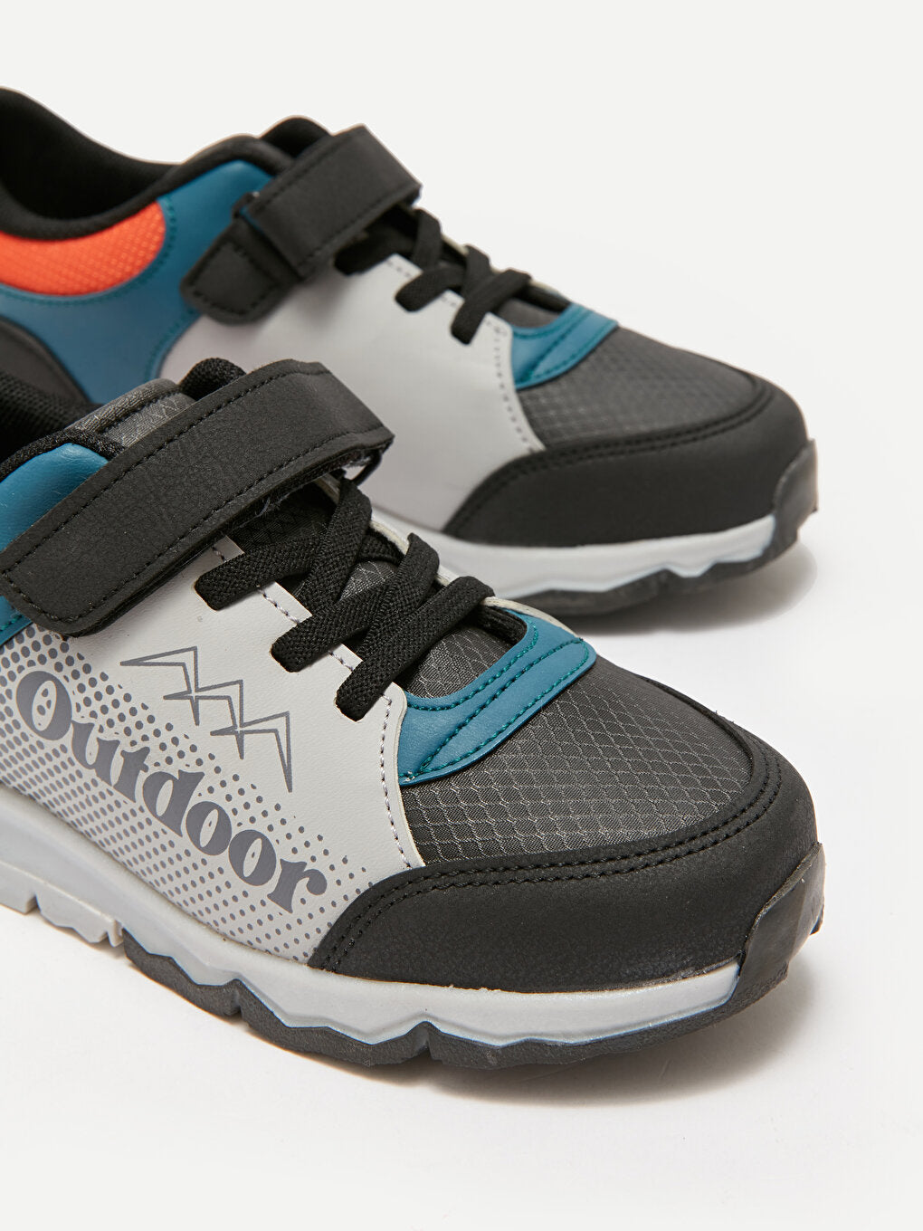 Lace-up Velcro Boys Trekking Shoes