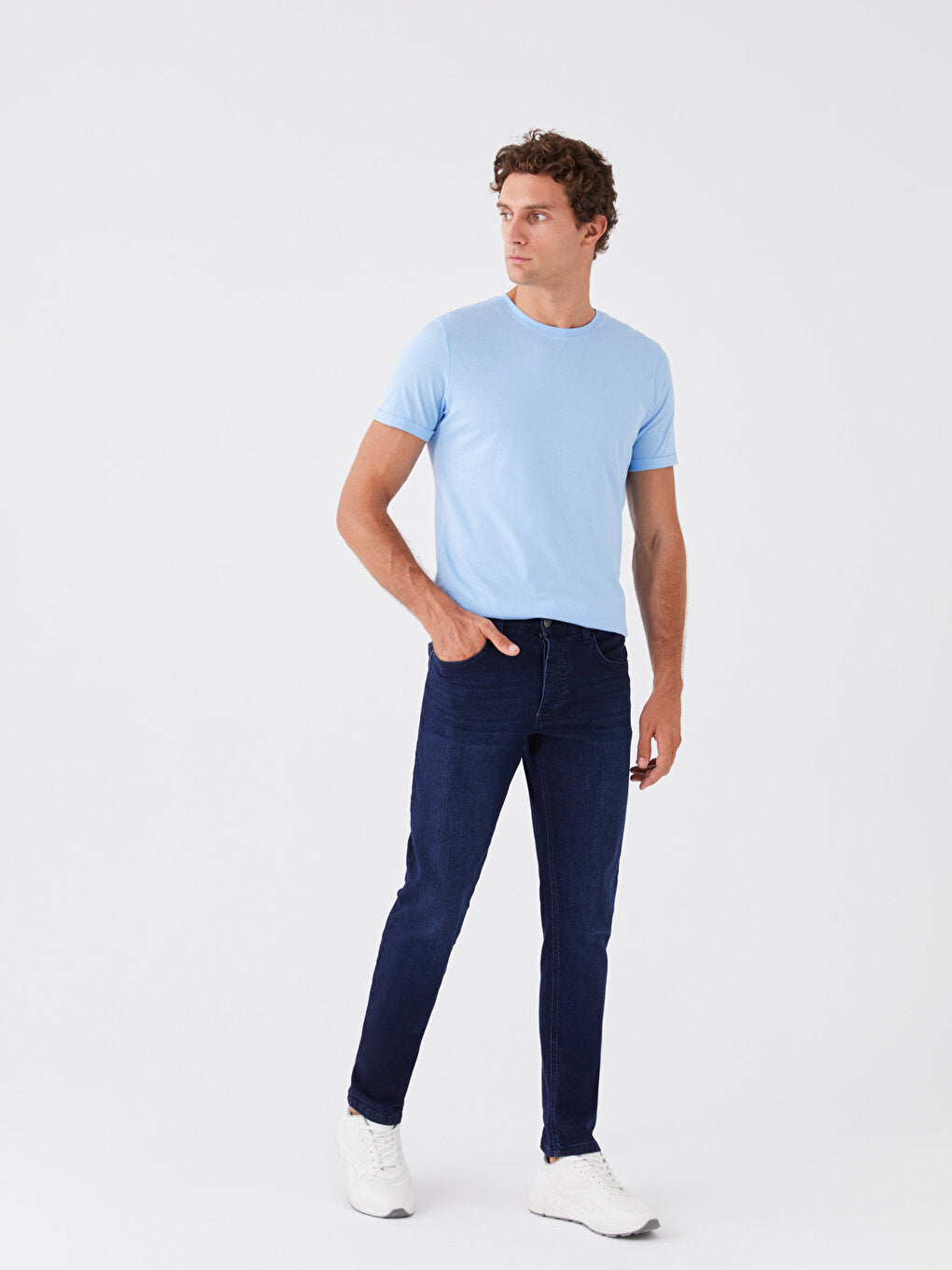 750 Slim Fit Men's Jean Trousers