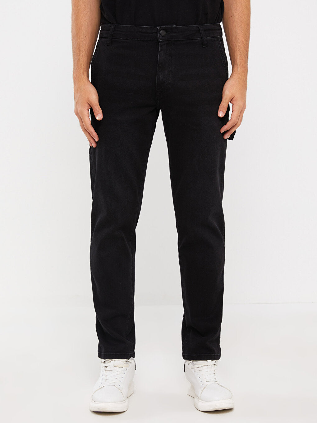 700 Straight Fit Men's Cargo Jean Trousers