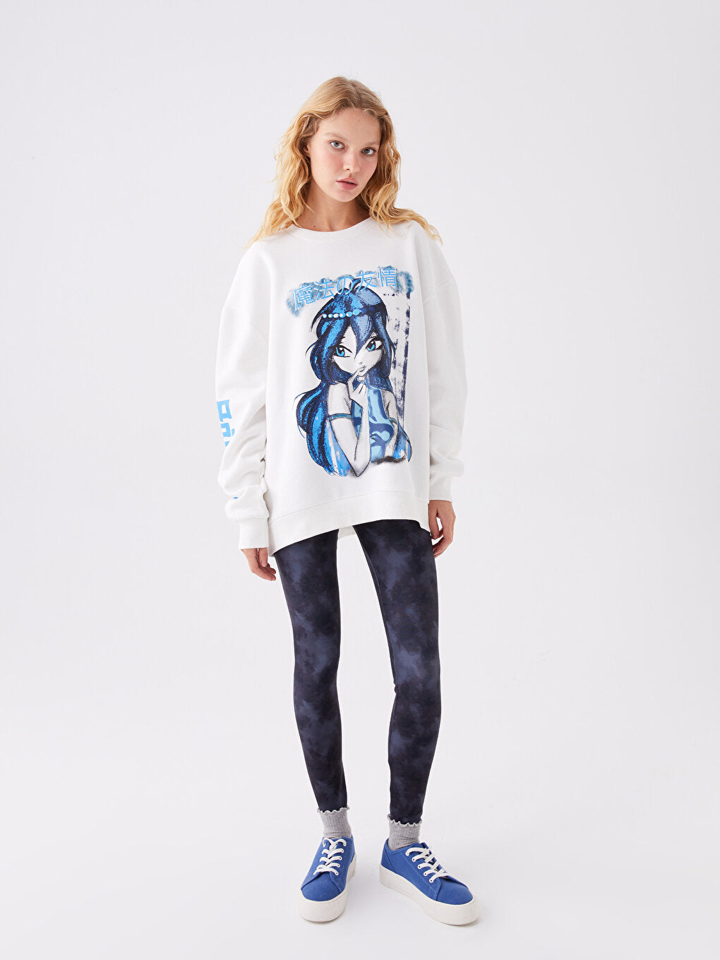 Crew Neck Winx Club Printed Long Sleeve Oversize Women's Sweatshirt