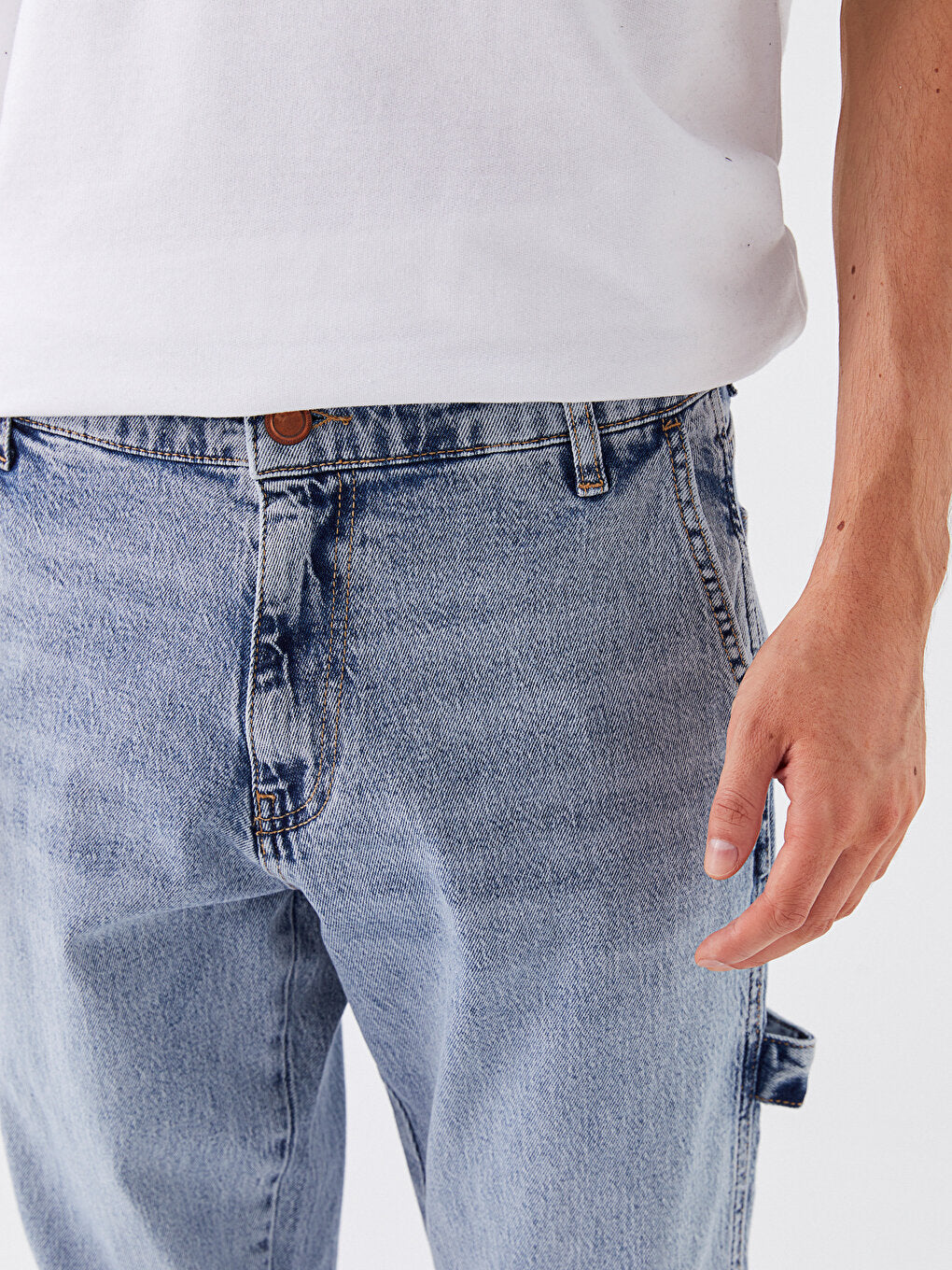 700 Straight Fit Men's Jean Trousers