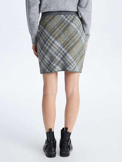 Patterned Women's Knitted Skirt with Elastic Waist