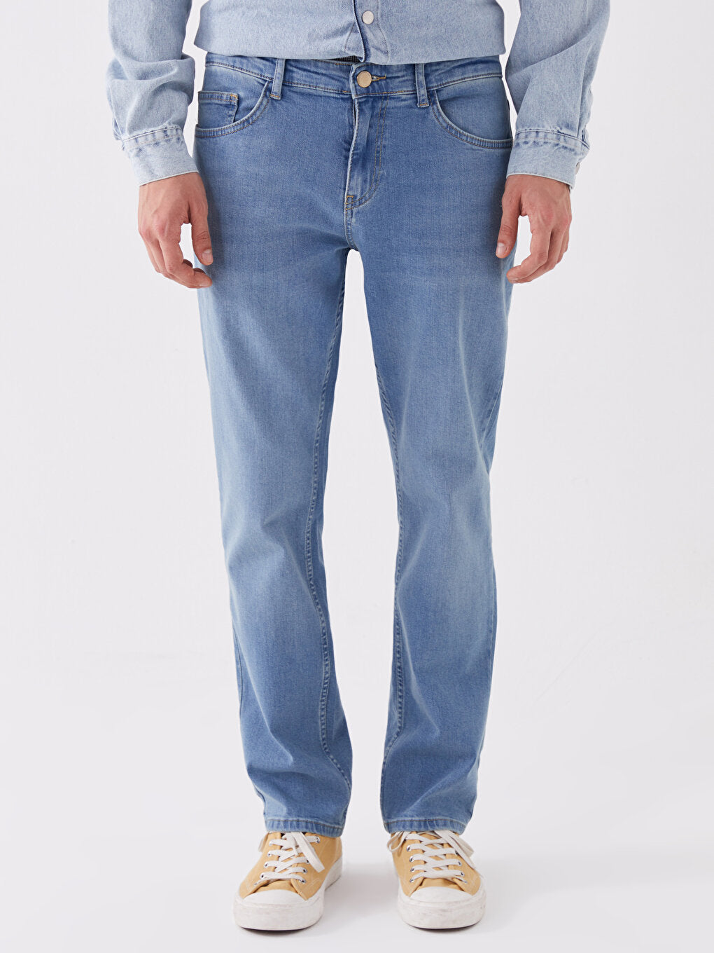 779 Regular Fit Men's Jean Trousers