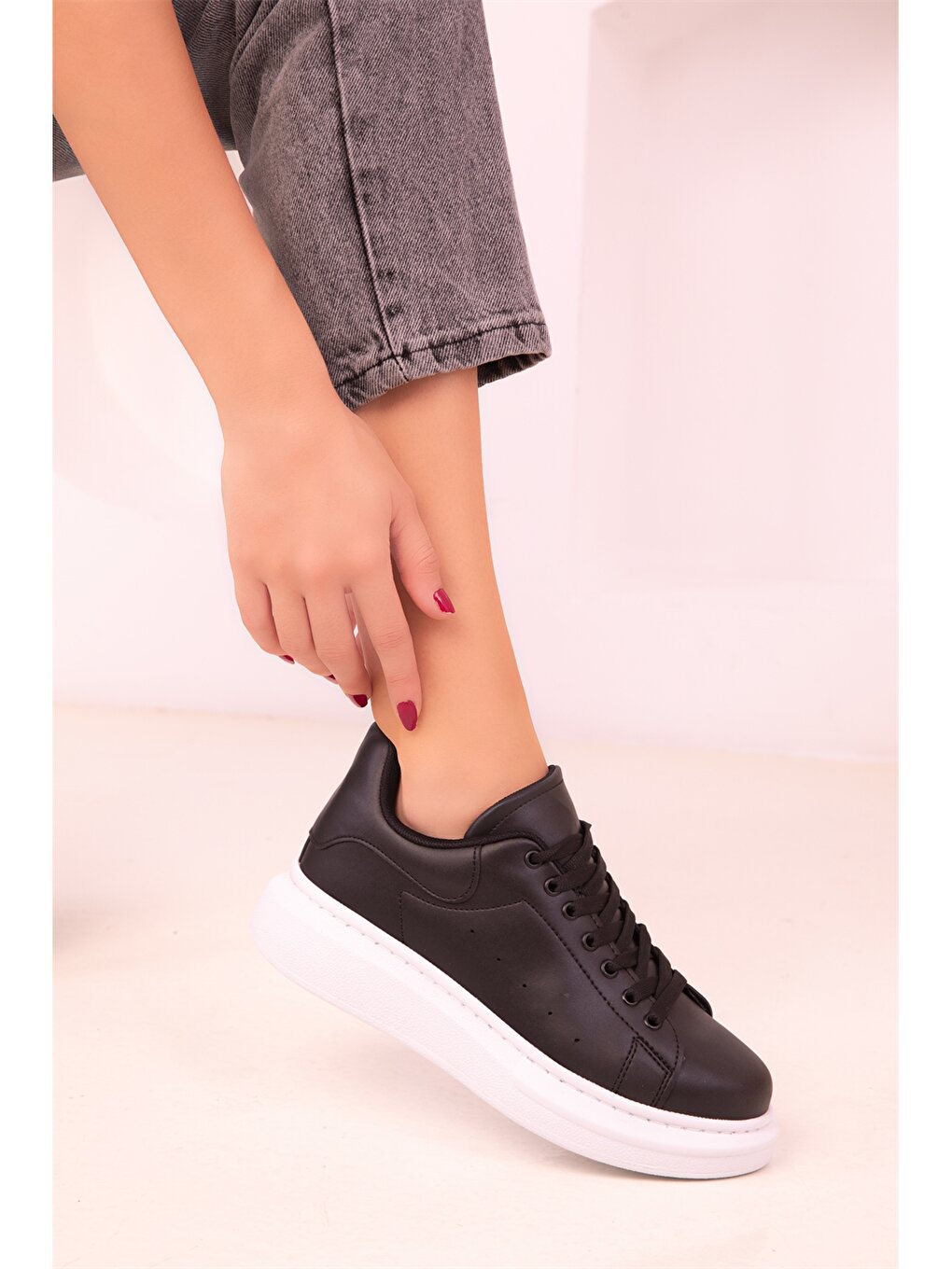 Leather Look Lace-up Women's Sneakers