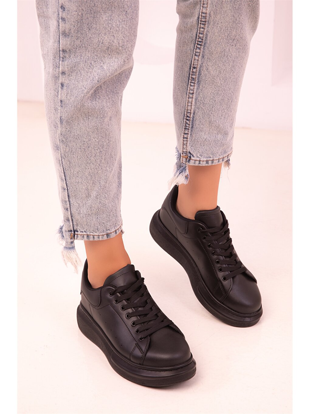 Leather Look Lace-up Women's Sneakers