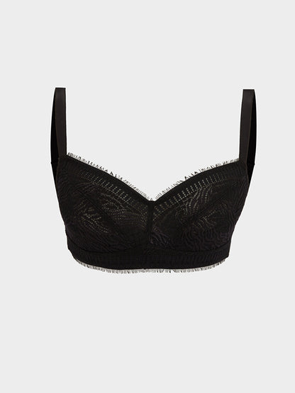 Non-wired, unpadded, lace-fitting bra