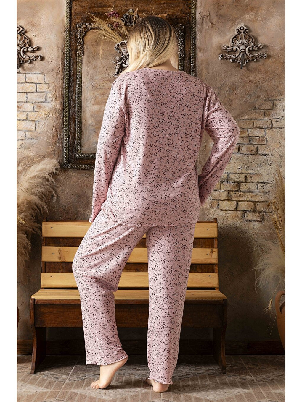 Embroidery Detailed V-Neck Women's Pajama Set