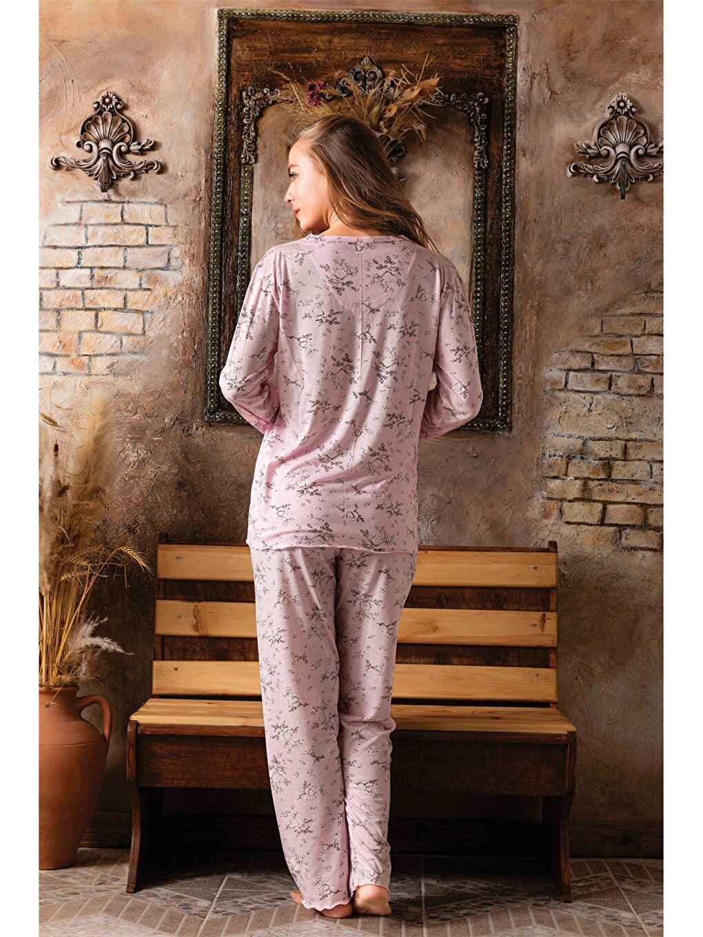 Embroidery Detailed V-Neck Women's Pajama Set