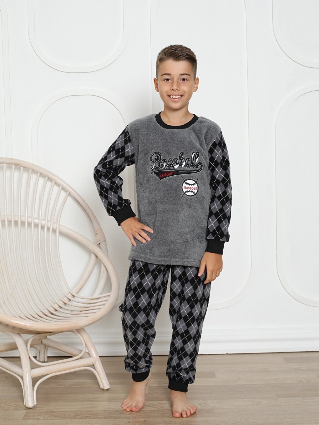 Crew Neck Printed Long Sleeve Boys' Pajama Set