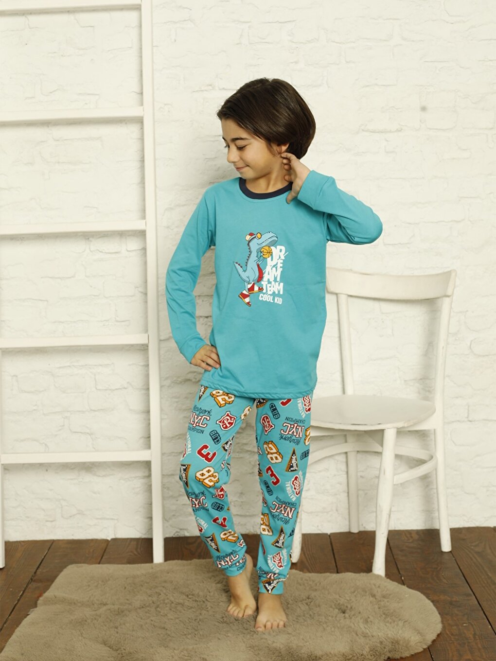 Crew Neck Printed Long Sleeve Boys' Pajama Set