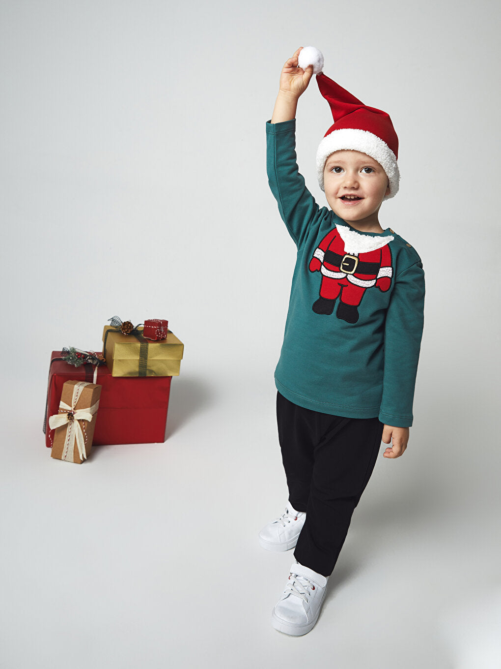 Crew Neck Long Sleeve New Year Themed Baby Boy T-Shirt Trousers and Hat