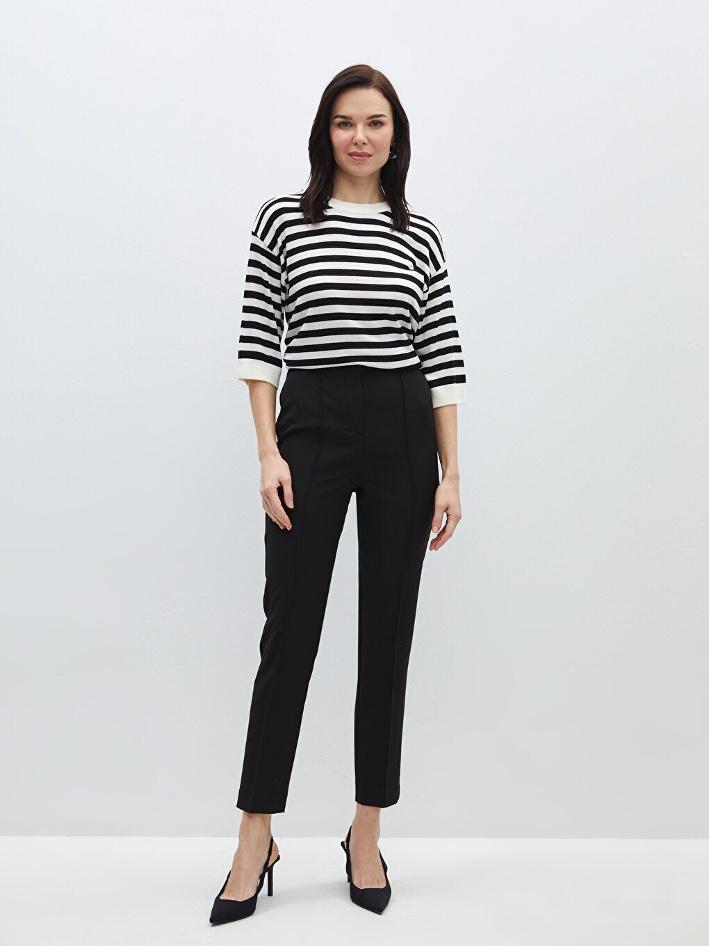 Women's Slim Fit Straight Trousers