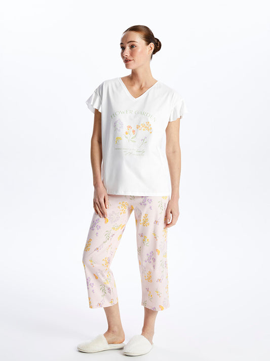 V-Neck Patterned Short Sleeve Women's Capri Pajama Set