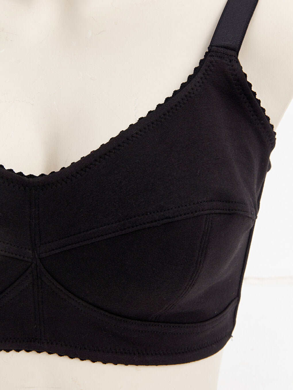 Non-wired, non-padded, flat support bra