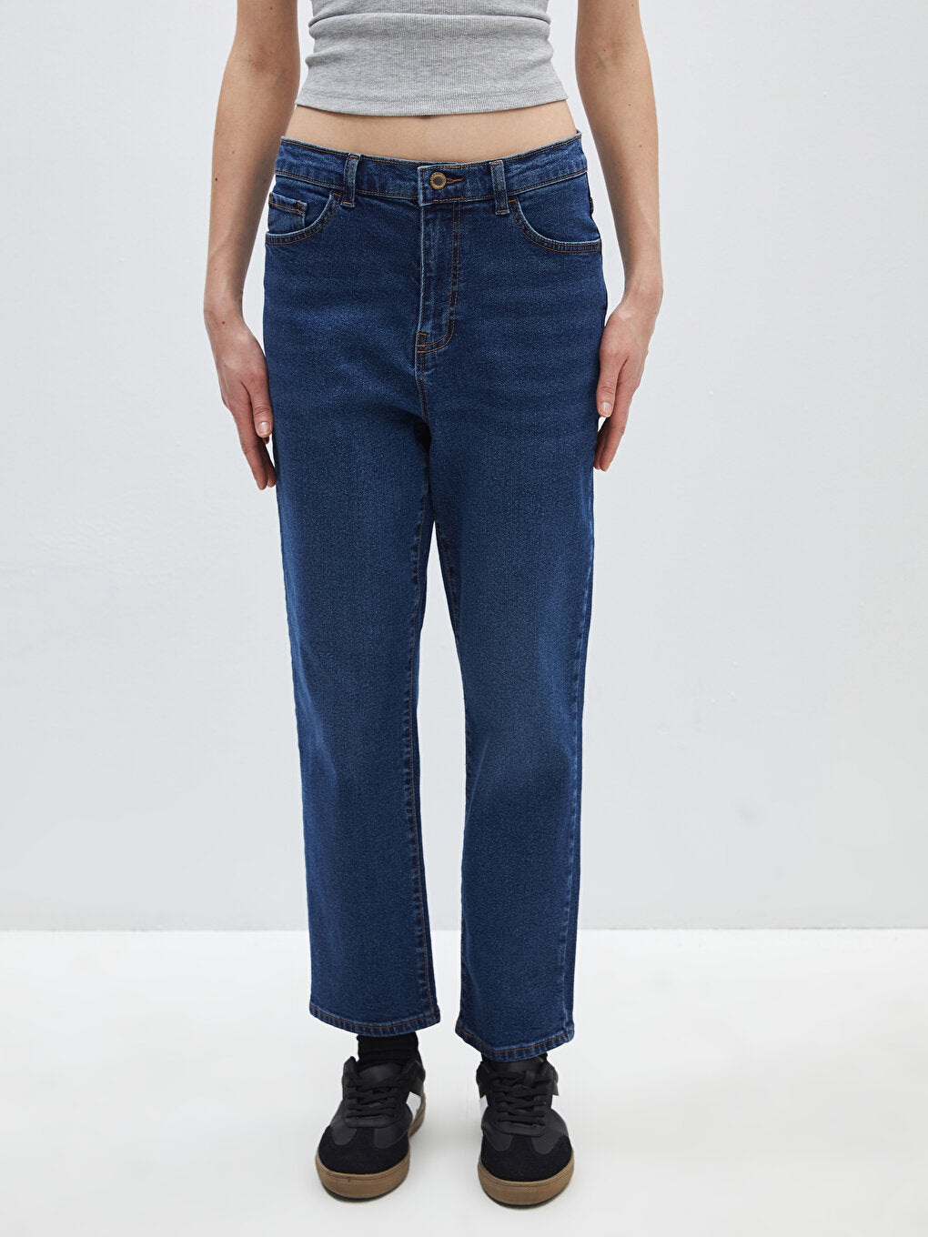 Straight Women's Jean Trousers