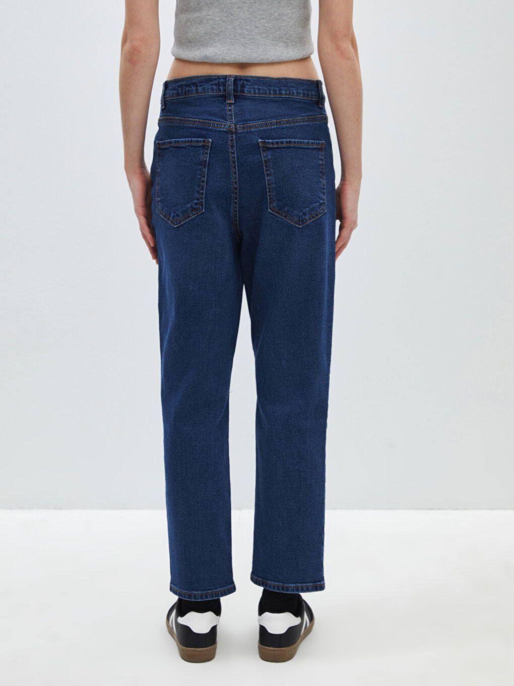 Straight Women's Jean Trousers