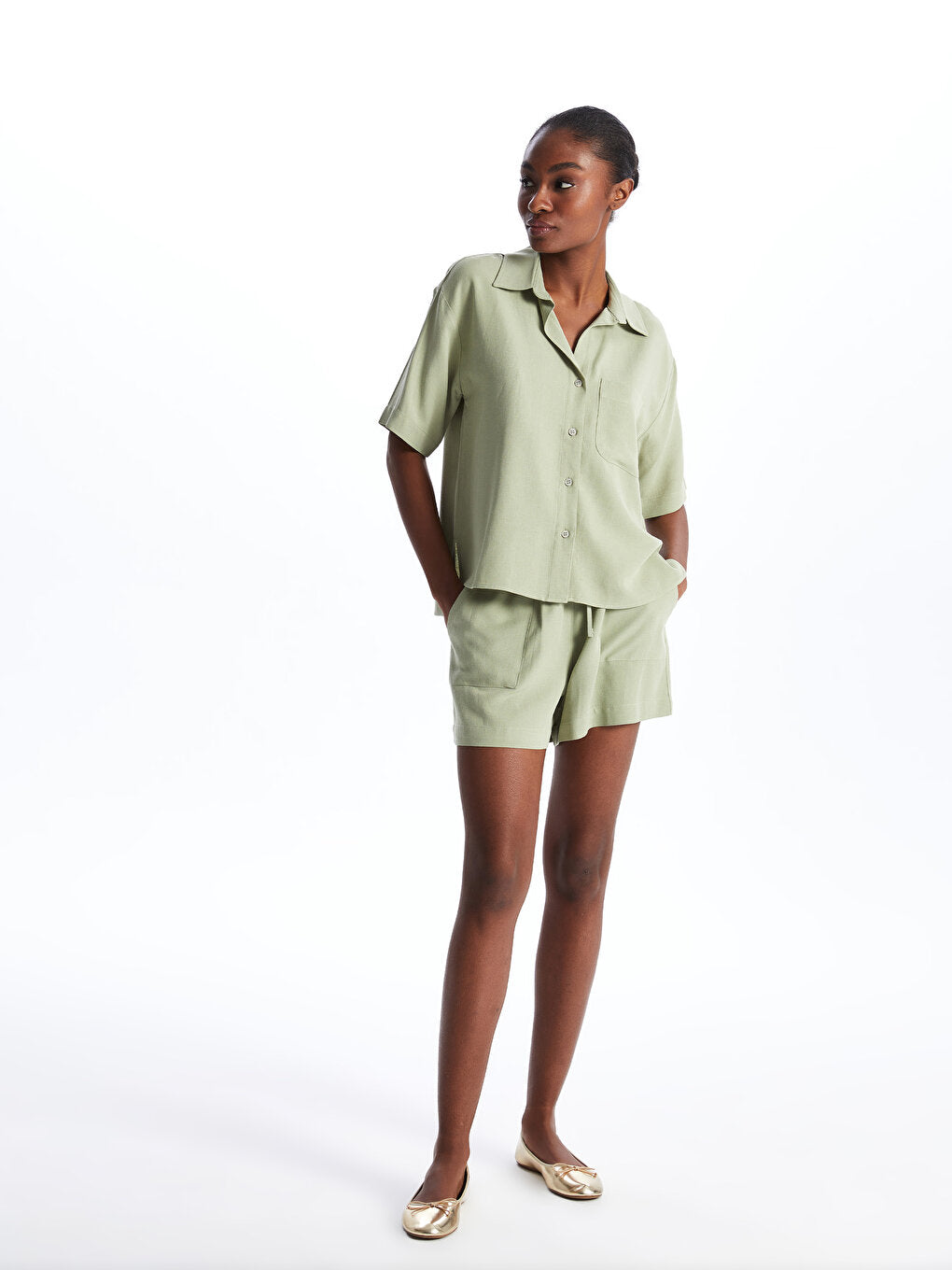 Standard Fit Plain Linen Blend Women's Shorts