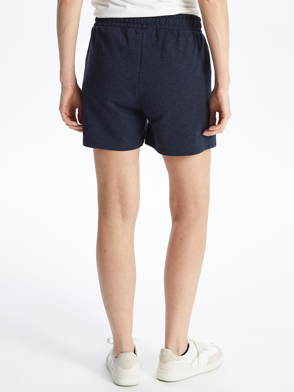 Women's Standard Fit Straight Shorts